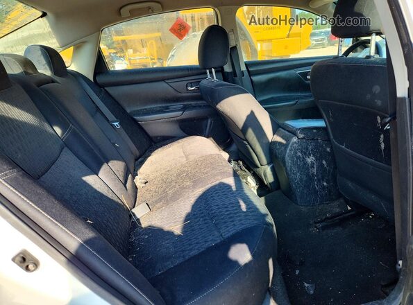 1N4AL3AP5GN340711 2016 NISSAN ALTIMA White Vista de los asientos traseros