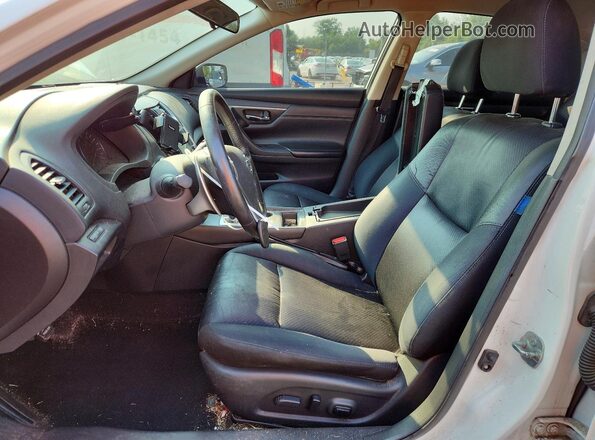 1N4AL3AP5HC116190 2017 NISSAN ALTIMA Белый Вид салона спереди