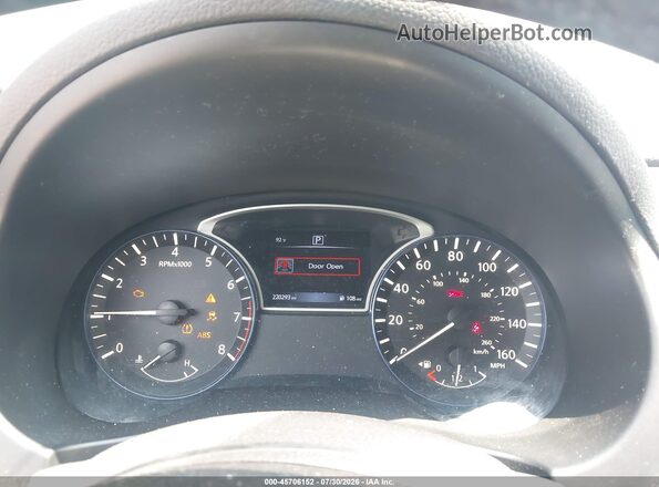 1N4AL3AP5HC123561 2017 NISSAN ALTIMA Red Հետևի նստատեղերի տեսք