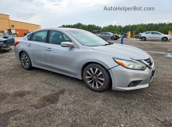 1N4AL3AP5HC175935 2017 NISSAN ALTIMA Серебряный Вид панели приборов