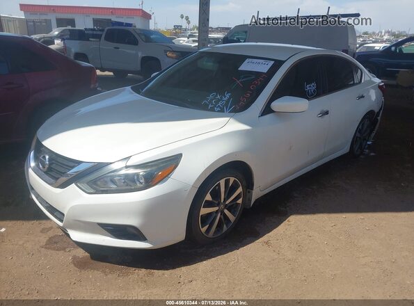 1N4AL3AP5HC475166 2017 NISSAN ALTIMA White Առջևի ձախ երեք քառորդ տեսարան