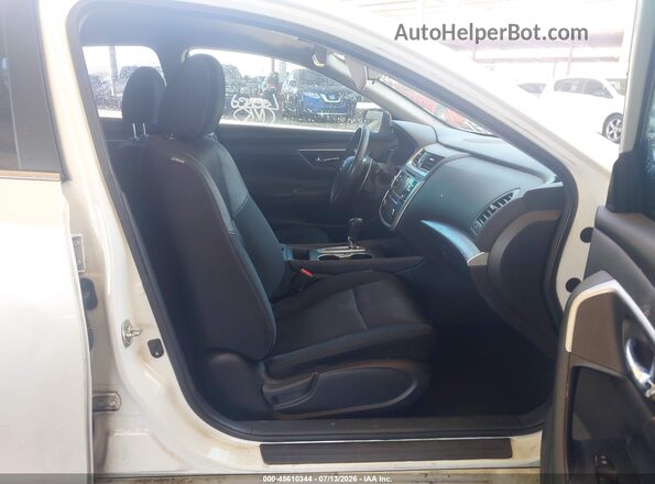 1N4AL3AP5HC475166 2017 NISSAN ALTIMA White Սալոնի դիմացի տեսք