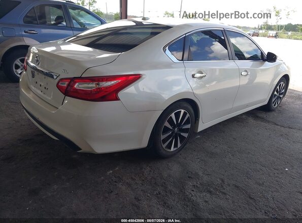 1N4AL3AP5HC494140 2017 NISSAN ALTIMA White Tył prawy