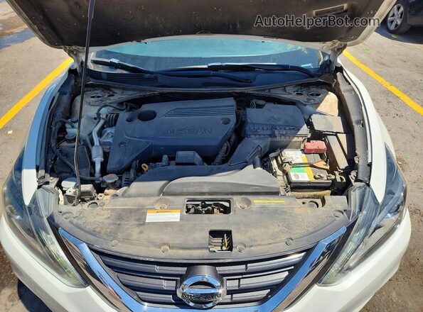 1N4AL3AP5HN333582 2017 NISSAN ALTIMA White Вид задньої частини салону