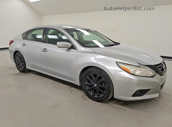 1N4AL3AP5JC124621 2018 NISSAN ALTIMA Silver Przód prawy