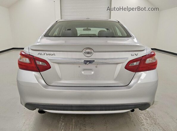1N4AL3AP5JC124621 2018 NISSAN ALTIMA Silver Widok z tyłu