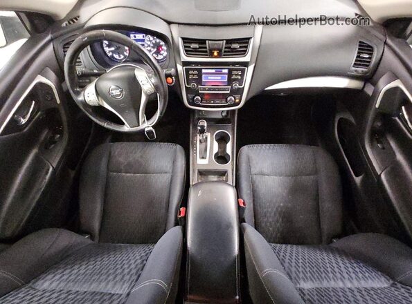 1N4AL3AP5JC124621 2018 NISSAN ALTIMA Silver Widok deski rozdzielczej