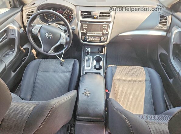 1N4AL3AP5JC194118 2018 NISSAN ALTIMA Серебряный Вид панели приборов