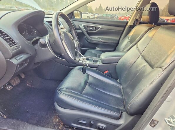 1N4AL3AP5JC271439 2018 NISSAN ALTIMA Silver Вид салону спереду
