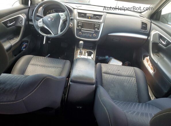 1N4AL3AP5JC472838 2018 NISSAN ALTIMA Серебряный Вид панели приборов