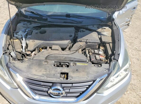 1N4AL3AP5JC472838 2018 NISSAN ALTIMA Серебряный Вид задней части салона