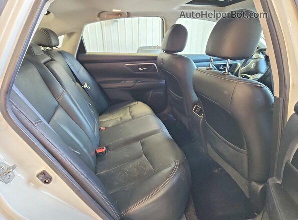 1N4AL3AP6GC278666 2016 NISSAN ALTIMA White Widok tylnych siedzeń