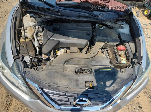 1N4AL3AP6JC146661 2018 NISSAN ALTIMA Silver Вид задньої частини салону