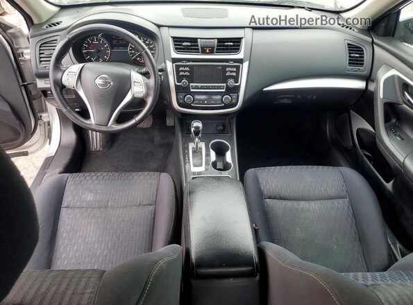 1N4AL3AP6JC190031 2018 NISSAN ALTIMA Silver Вид панелі приладів