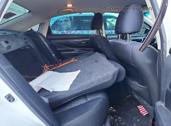 1N4AL3AP6JC214635 2018 NISSAN ALTIMA White Widok tylnych siedzeń