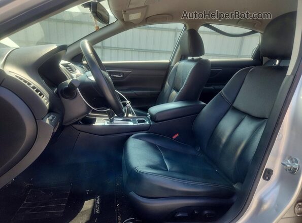 1N4AL3AP6JC241432 2018 NISSAN ALTIMA Серебряный Вид салона спереди