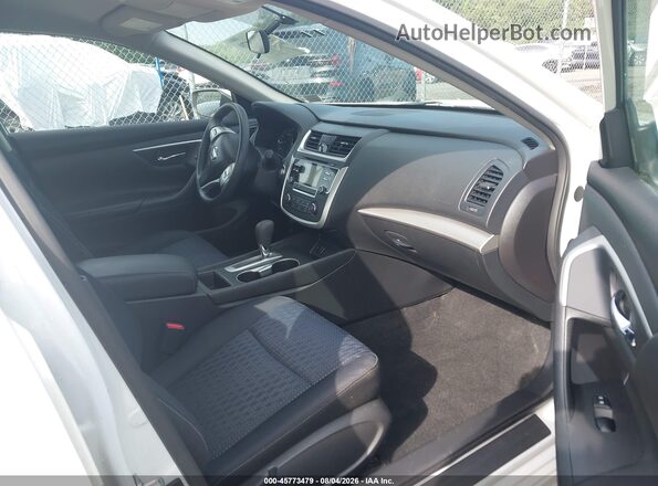 1N4AL3AP7GC177510 2016 NISSAN ALTIMA White Front interior view