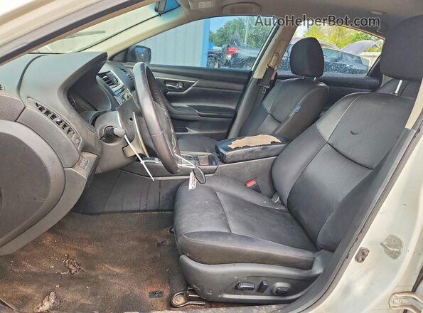 1N4AL3AP7GC239665 2016 NISSAN ALTIMA White Սալոնի դիմացի տեսք