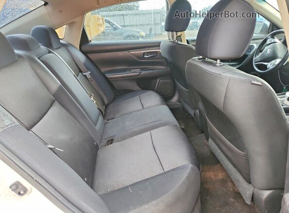 1N4AL3AP7GC239665 2016 NISSAN ALTIMA White Հետևի նստատեղերի տեսք