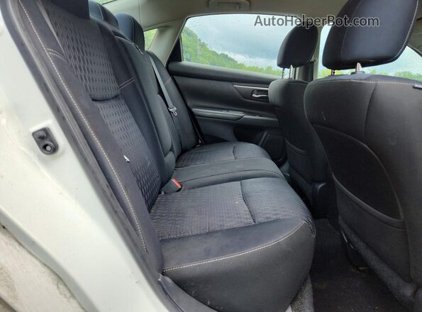 1N4AL3AP7GC281771 2016 NISSAN ALTIMA White Widok tylnych siedzeń
