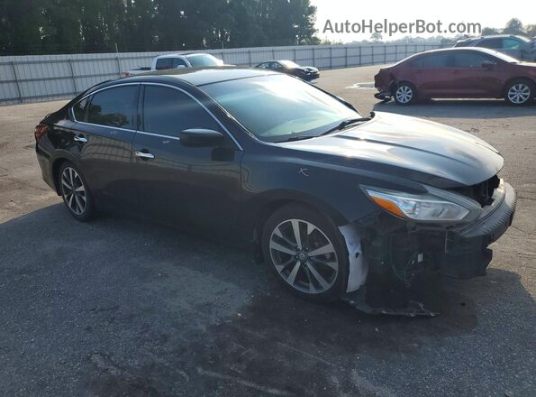 1N4AL3AP7HC135677 2017 NISSAN ALTIMA Черный Передняя правая четверть