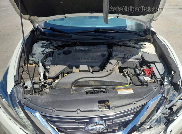 1N4AL3AP7HC139244 2017 NISSAN ALTIMA White Vista interior trasera