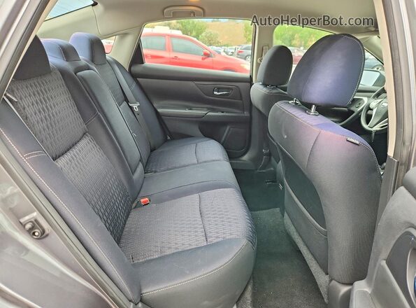 1N4AL3AP7HC144038 2017 NISSAN ALTIMA Gray Widok tylnych siedzeń