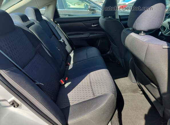 1N4AL3AP7HC213892 2017 NISSAN ALTIMA Серебряный Вид задних сидений