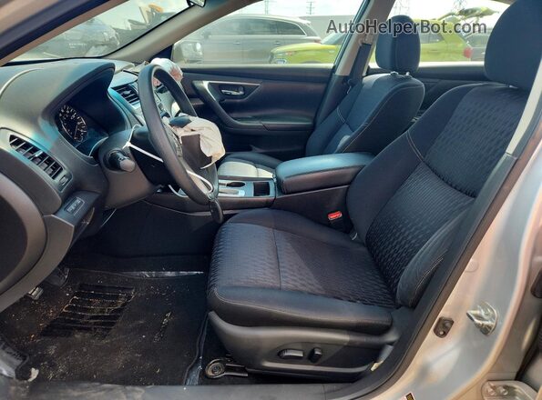 1N4AL3AP7HC213892 2017 NISSAN ALTIMA Серебряный Вид салона спереди