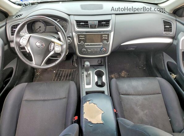 1N4AL3AP7HC263613 2017 NISSAN ALTIMA Blue Dashboard view