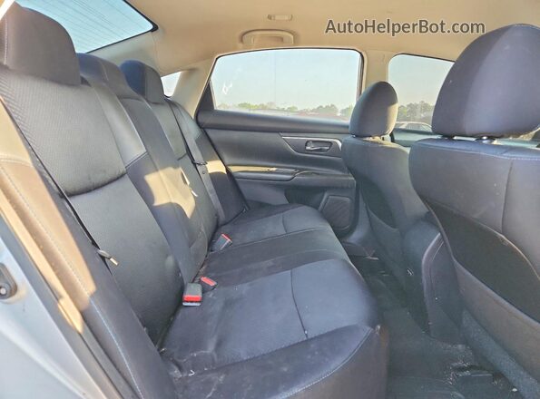 1N4AL3AP7HN351582 2017 NISSAN ALTIMA Silver Widok tylnych siedzeń