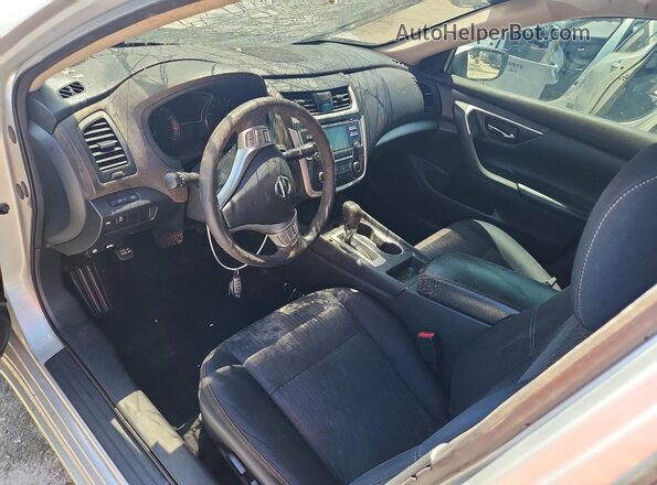 1N4AL3AP7JC105021 2018 NISSAN ALTIMA Silver Vista del salpicadero