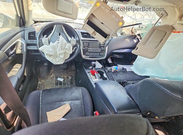 1N4AL3AP7JC109862 2018 NISSAN ALTIMA White Dashboard view