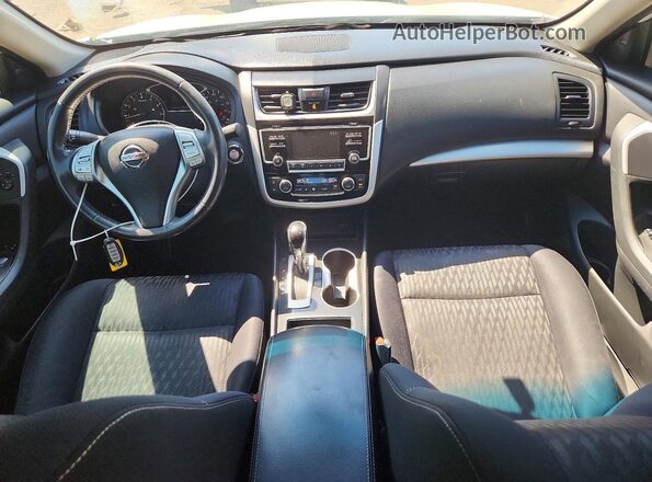 1N4AL3AP7JC179247 2018 NISSAN ALTIMA White Vista del salpicadero