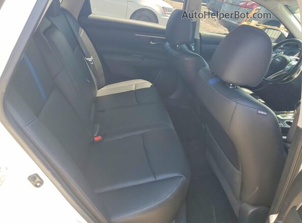 1N4AL3AP7JC294091 2018 NISSAN ALTIMA White Rear seats view