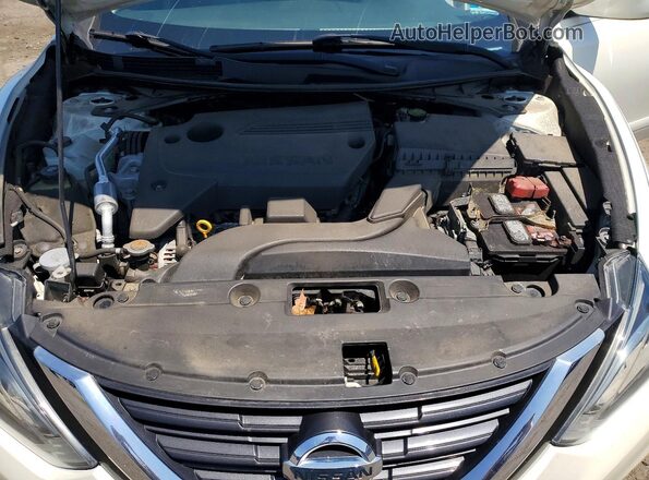 1N4AL3AP7JC294091 2018 NISSAN ALTIMA White Rear interior view