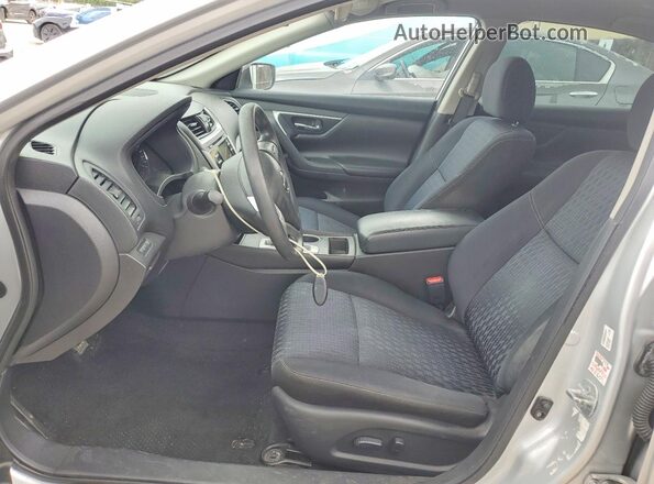 1N4AL3AP8GC140837 2016 NISSAN ALTIMA Silver Front interior view