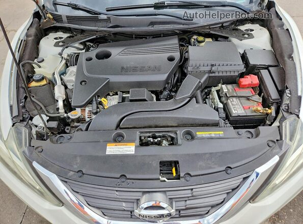 1N4AL3AP8GC145679 2016 NISSAN ALTIMA White Սալոնի հետևի տեսք