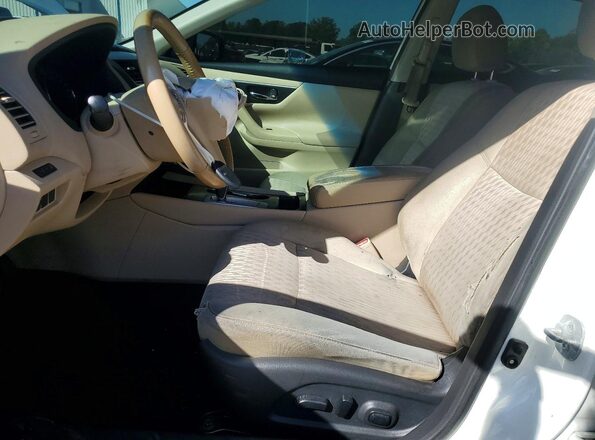 1N4AL3AP8GC267040 2016 NISSAN ALTIMA Белый Вид салона спереди