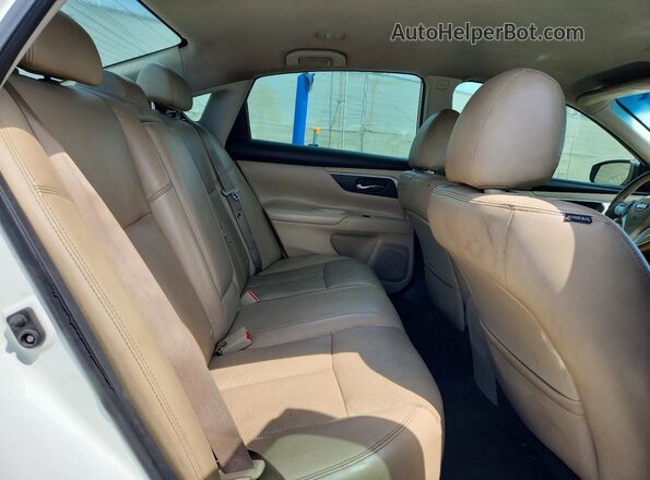1N4AL3AP8GC289958 2016 NISSAN ALTIMA White Հետևի նստատեղերի տեսք