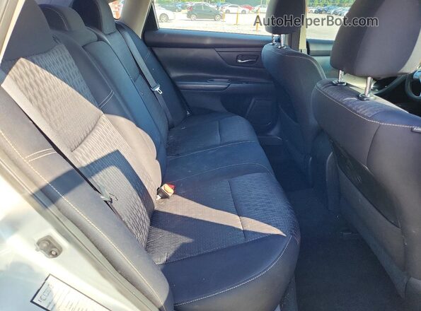 1N4AL3AP8HC158627 2017 NISSAN ALTIMA Silver Widok tylnych siedzeń