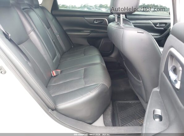 1N4AL3AP8HC201928 2017 NISSAN ALTIMA Silver VIN კოდის სტიკერის ხედი