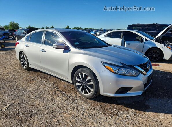 1N4AL3AP8HC226604 2017 NISSAN ALTIMA Silver Front right