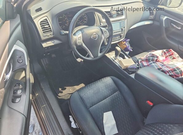 1N4AL3AP8HC241748 2017 NISSAN ALTIMA Gray Dashboard view