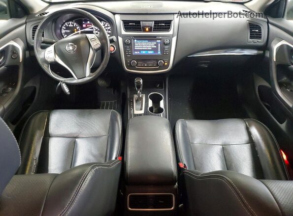 1N4AL3AP8HC245847 2017 NISSAN ALTIMA Gray Dashboard view