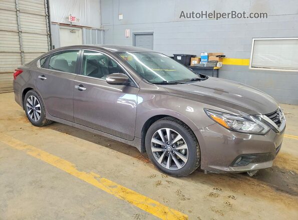 1N4AL3AP8HC245847 2017 NISSAN ALTIMA Gray Front right