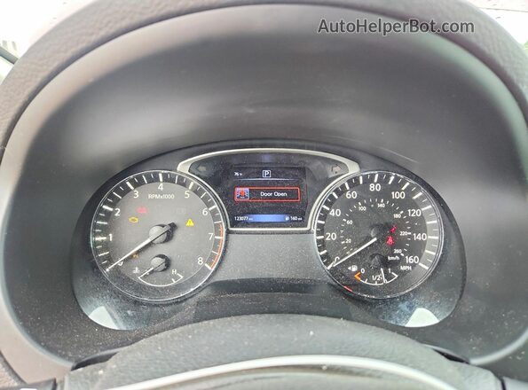 1N4AL3AP8HC252099 2017 NISSAN ALTIMA Red Widok zestawu wskaźników
