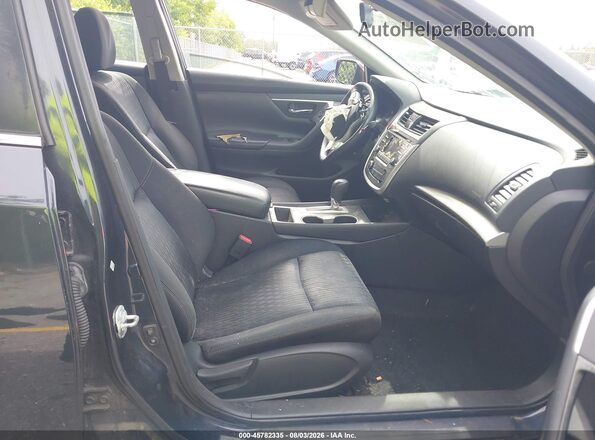 1N4AL3AP8HC257450 2017 NISSAN ALTIMA Черный Вид салона спереди