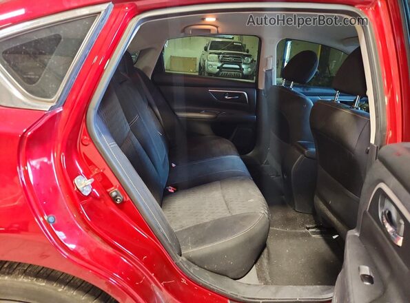 1N4AL3AP8HC479356 2017 NISSAN ALTIMA Red Rear seats view