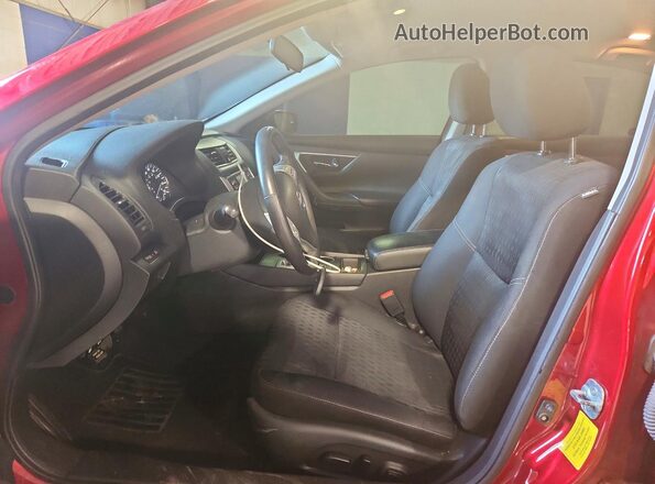 1N4AL3AP8HC479356 2017 NISSAN ALTIMA Red Front interior view